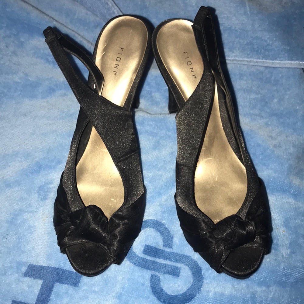 FIONI black heels open toe size 6.5 💕